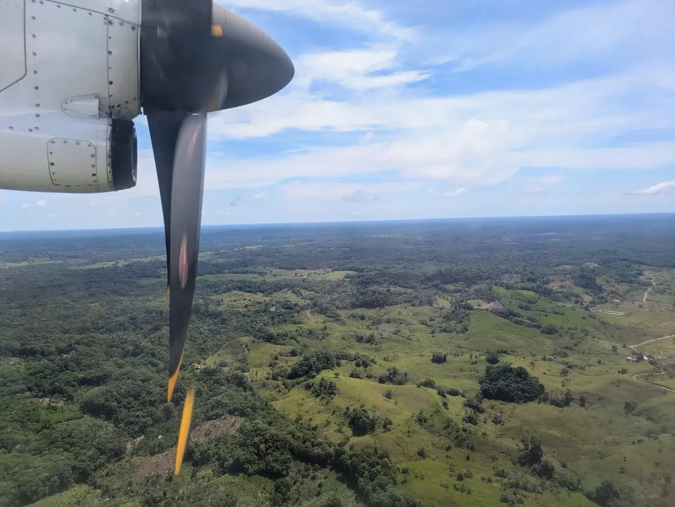 Vista aérea del Pie de Monte Amazónico desde una avioneta, rumbo a Mocoa, Putumayo